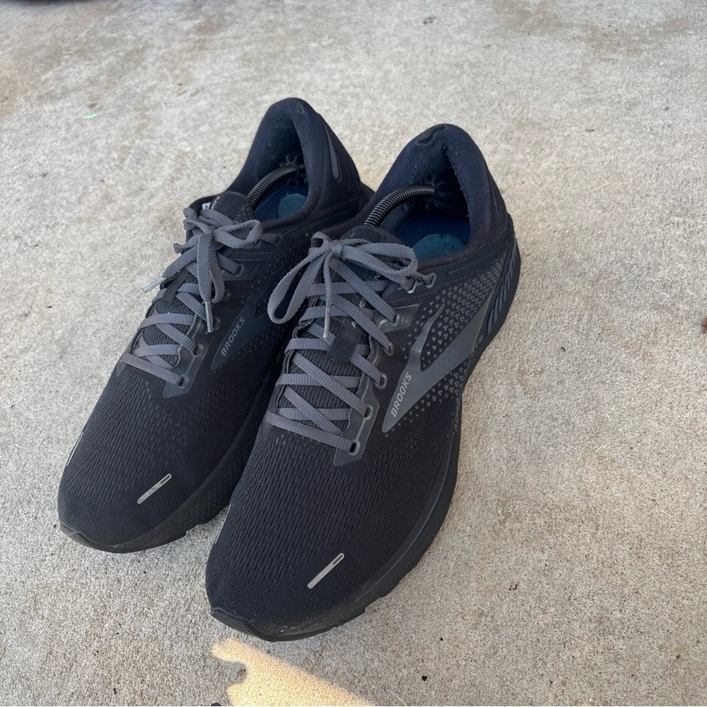 Brooks Adrenaline GTS 22 1103661D020 Men's US 13 D Running Shoes Black Sneakers